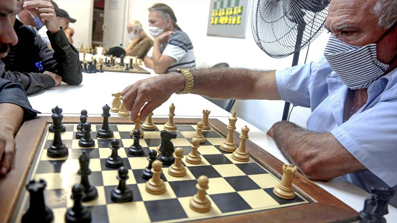 Iniciam as aulas de Xadrez e jogos de tabuleiro na rede municipal