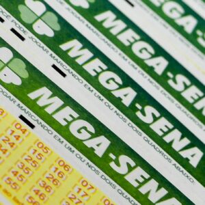 Mega-Sena acumula e próximo prêmio será de R$ 160 milhões