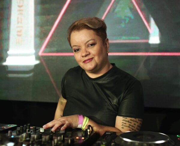 DJ Laurize Oliveira