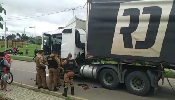 caminhão desgovernado curitiba