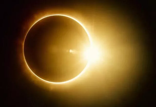eclipse-solar-hibrido
