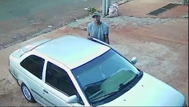 Um homem roubou um carro de um jeito inusitado em Londrina, no Norte do Paraná