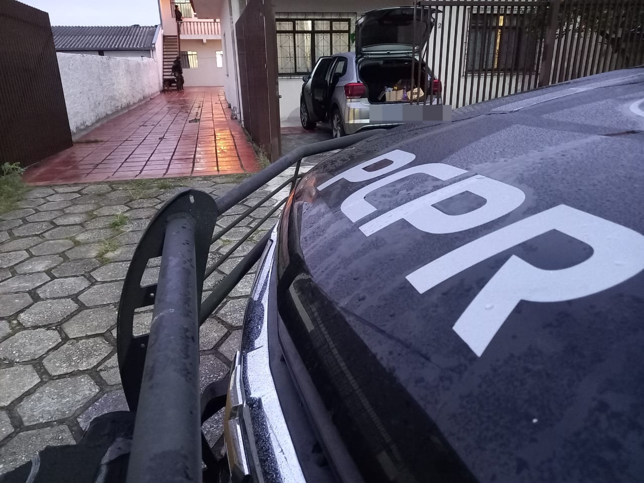 Homem é preso suspeito de produzir e vender óleo de maconha em Curitiba