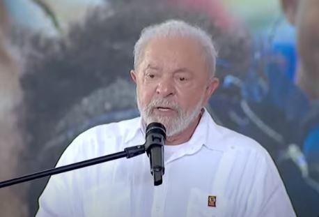 Farmácia Popular é relançada pelo presidente Lula