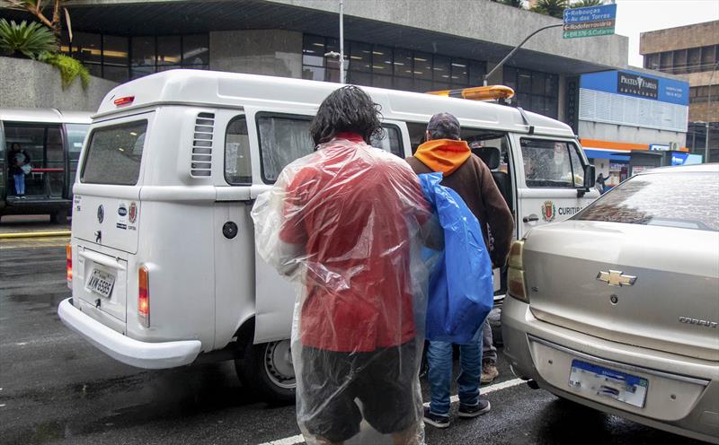 atendimento-populacao-de-rua-curitiba