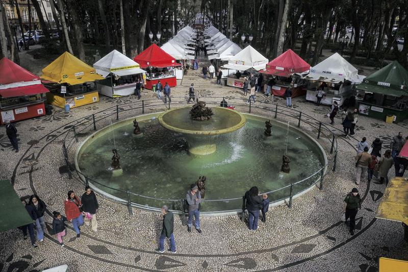 feira-de-inverno-curitiba