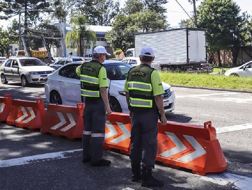 transito-domingo-curitiba-domingo-13-agosto