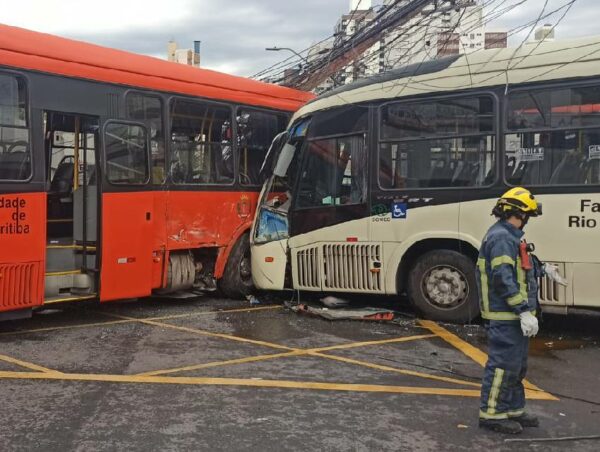 acidente-onibus-curitiba-vitimas