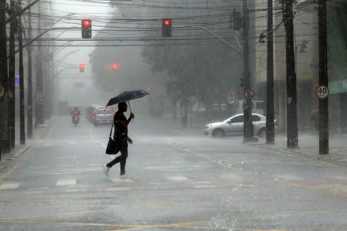 previsao-tempo-parana-chuva