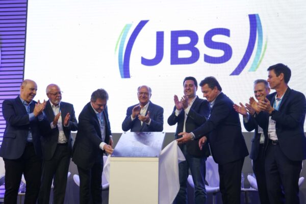 JBS-inaugura-duas-novas-unidades