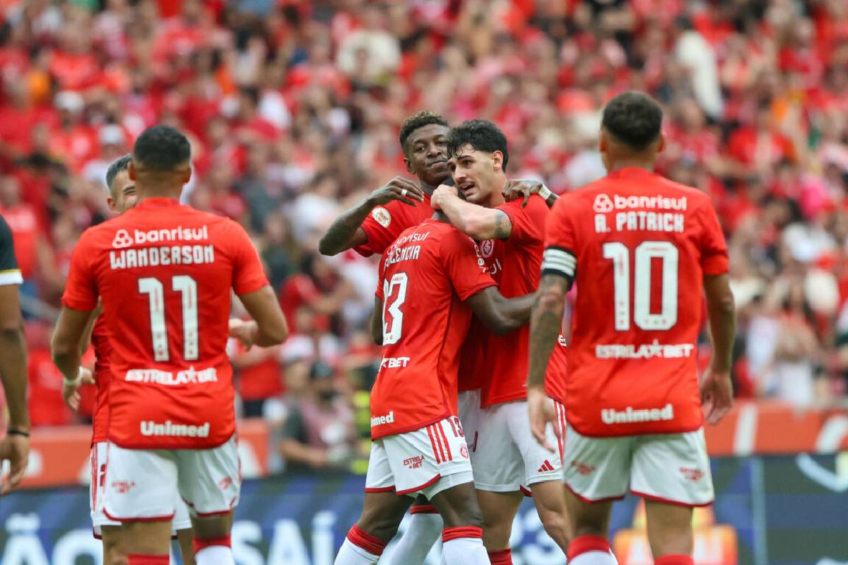 Em rede social, Santos para de acompanhar goleada após quinto gol