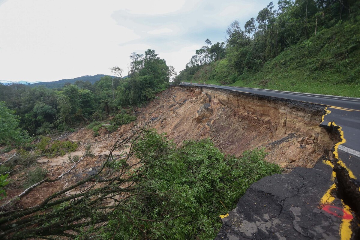 rodovias-bloqueadas-no-parana