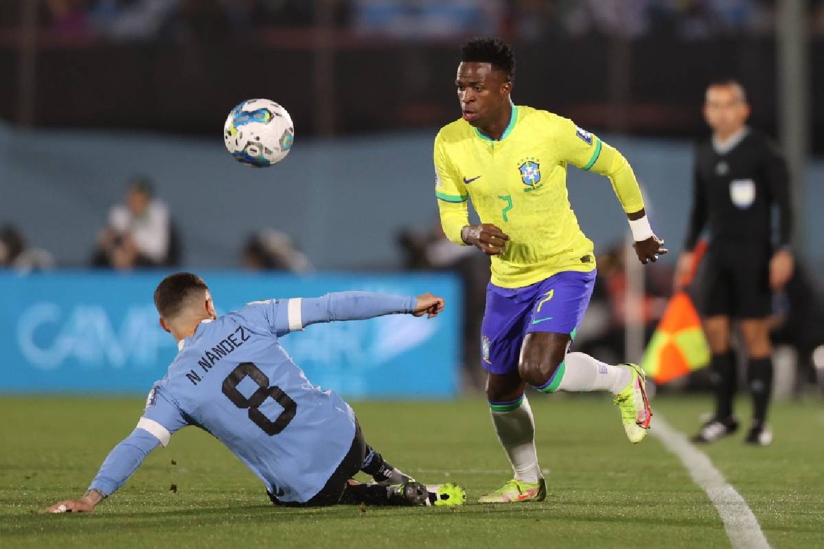uruguai-brasil-eliminatorias-17-10