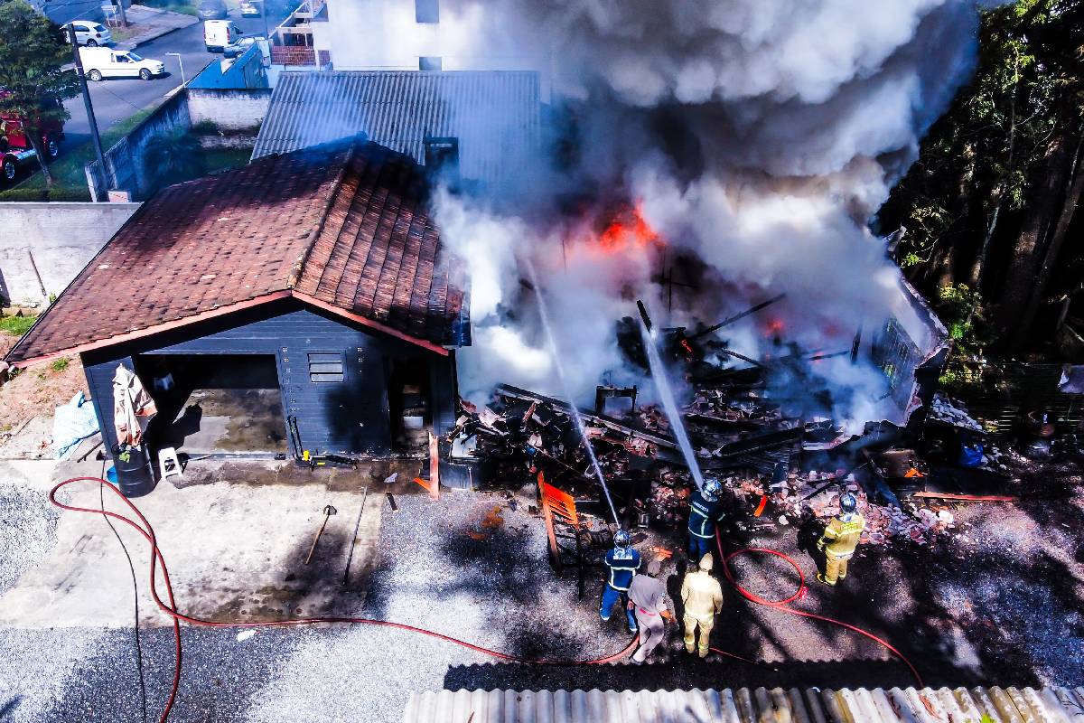 incendio-lava-car-colombo