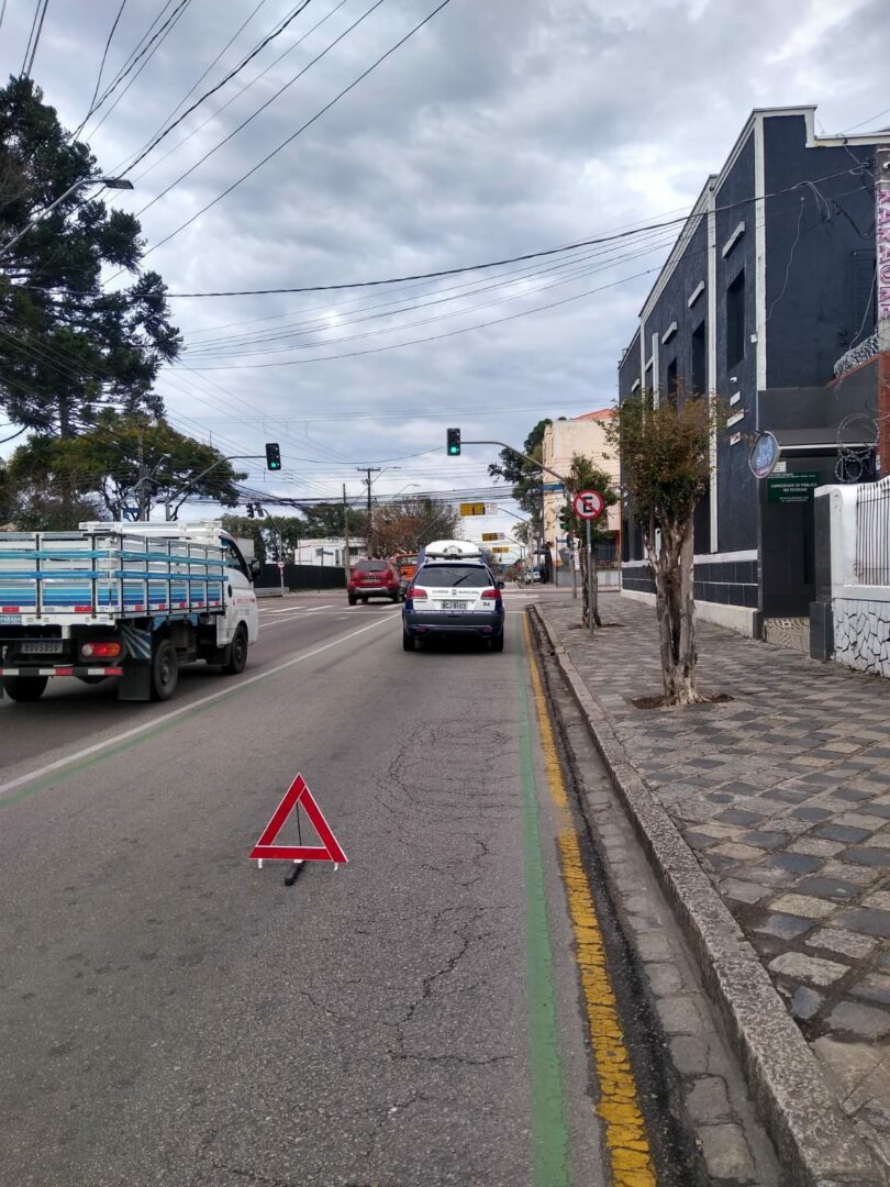 Guarda Municipal acaba com racha entre carros de luxo em Curitiba