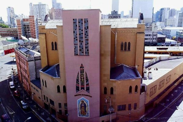 santuario-nossa-senhora-de-gudalupe-iluminacao-cenica