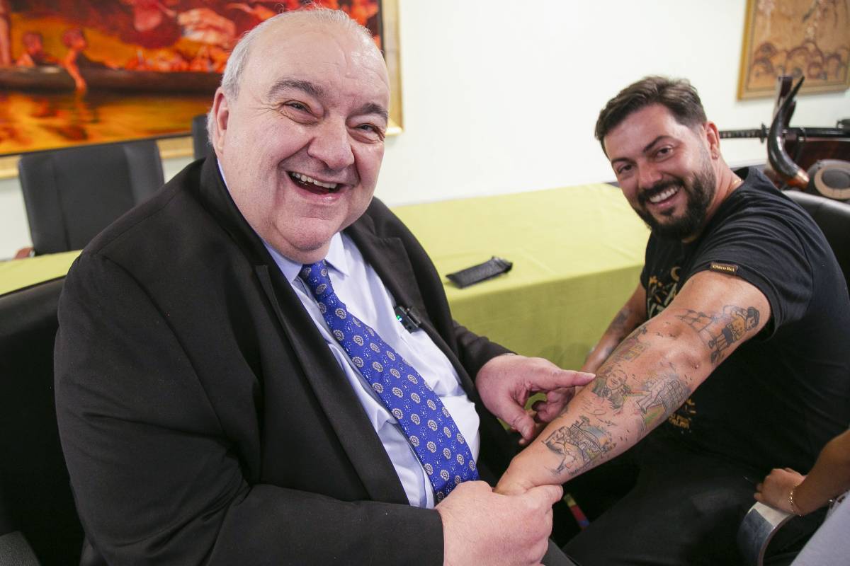 tatuagem-prefeito-curitiba