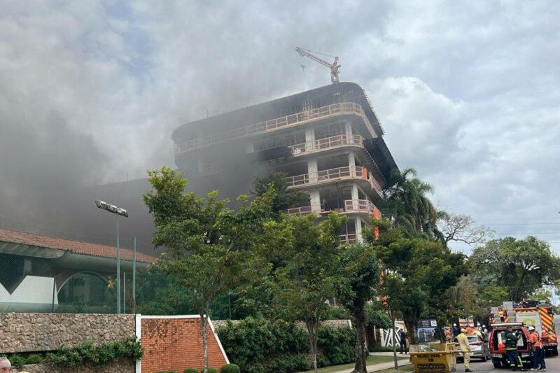 incendio-predio-curitiba