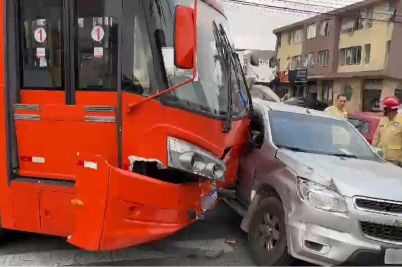 transito-kennedy-acidente-onibus