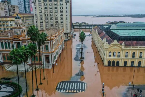 inundacoes-curitiba-porto-alegre