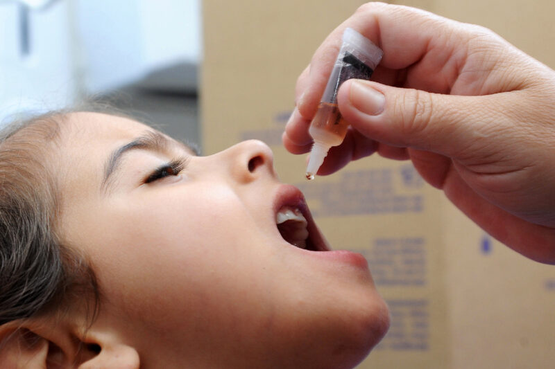 vacinacao-contra-polio