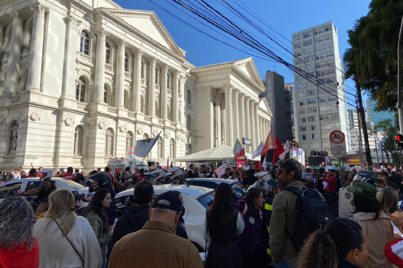 greve-dos-professores-parana