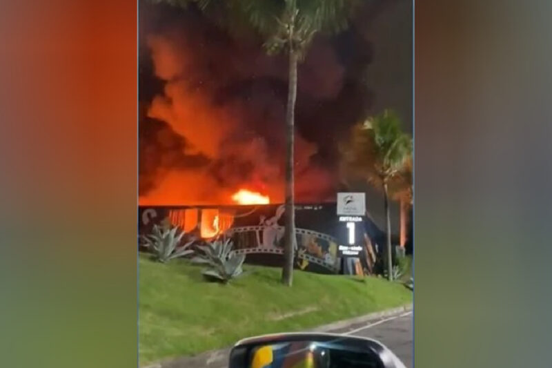 casa-warner-incendio