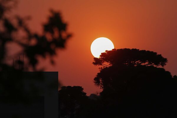 previsão do tempo paraná curitiba calor quinta-feira (15/08/2024)