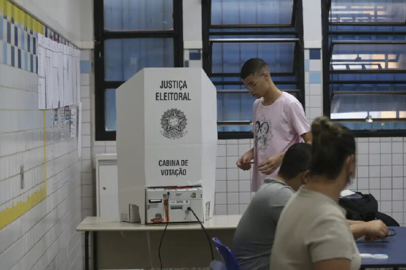 quantos-eleitores-tem-em-curitiba