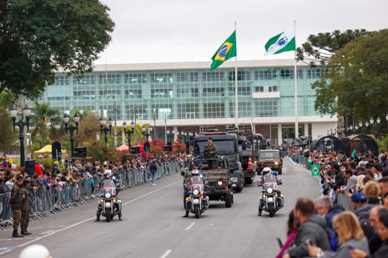 desfile-7-de-setembro-em-curitiba