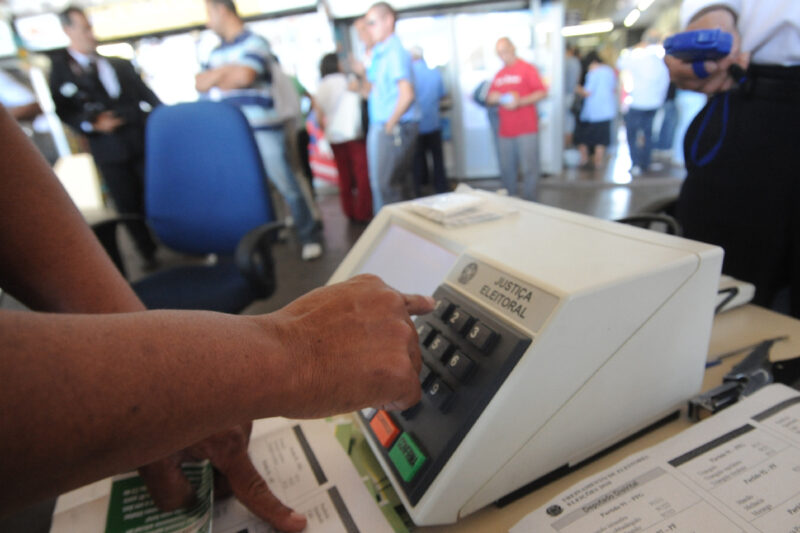 pode-levar-crianca-para-votar