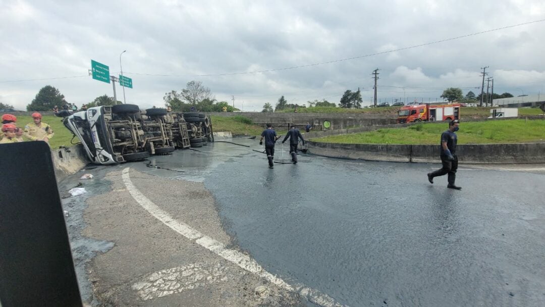 caminhao-tanque-tomba-4