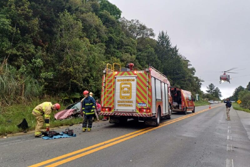 acidente-estrada-da-ribeira-dois-carros