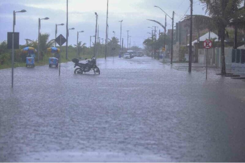 alerta-amarelo-de-chuvas-intensas-parana-risco