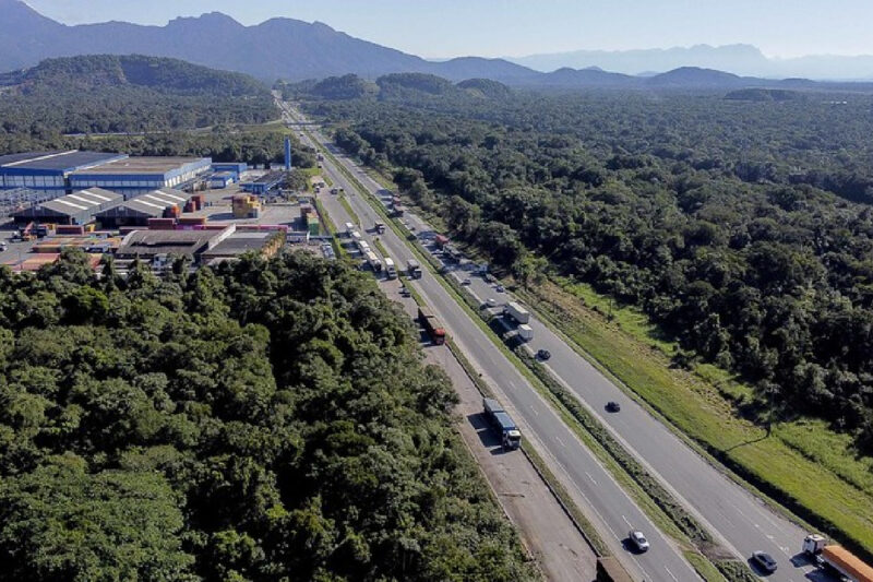 transito-br-277-sentido-litoral-feriado-finados